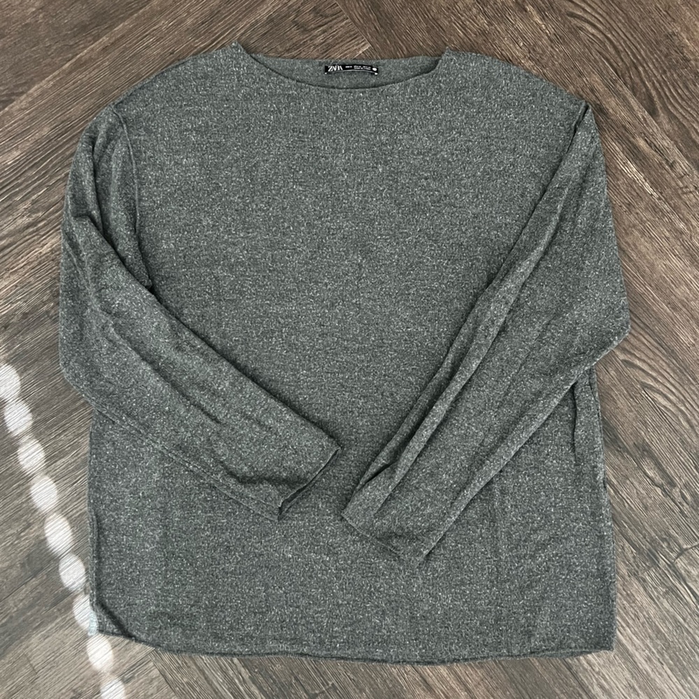 Soft Basic Zara Sweater Size Medium - image 1